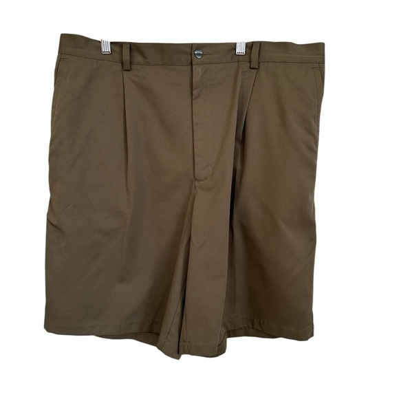 Nike Men’s Chino Khaki Performance Golf Shorts with Pockets Size 42 GUC - Picture 1 of 9